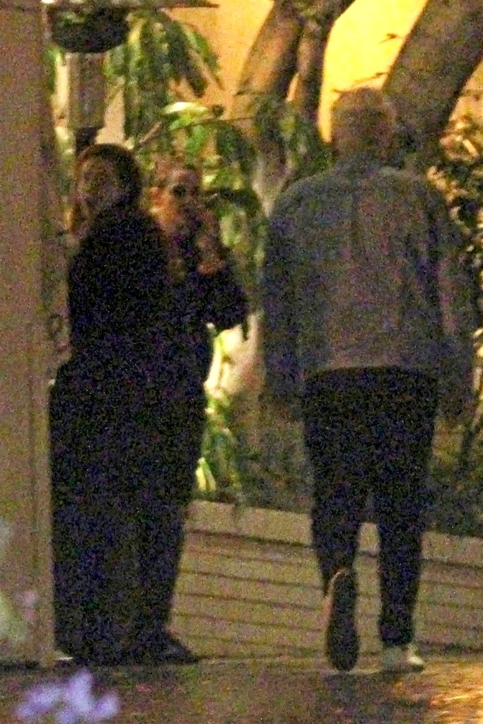 All The Details On Kristen Stewart Robert Pattinson S Reunion E Online